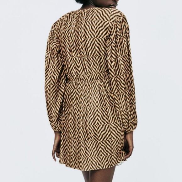 NWT Zara Geometric Printed Brown Pleated Dress - Picture 2 of 8